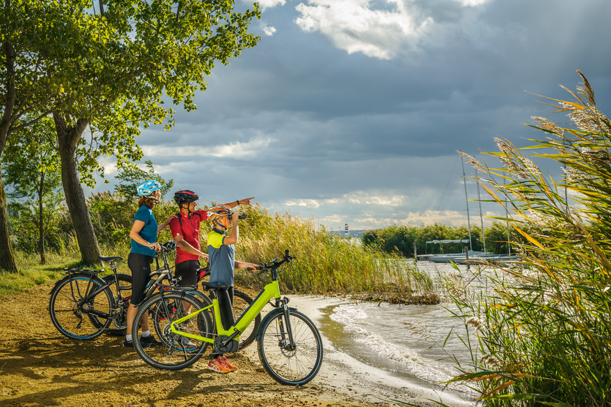 Österreich Werbung Biker am Neusiedler See