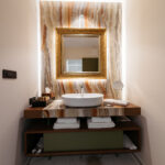 Terme Dobrna - Hotel Švicarija_Badezimmer mit Spiegel1_FC_Terme Dobrna