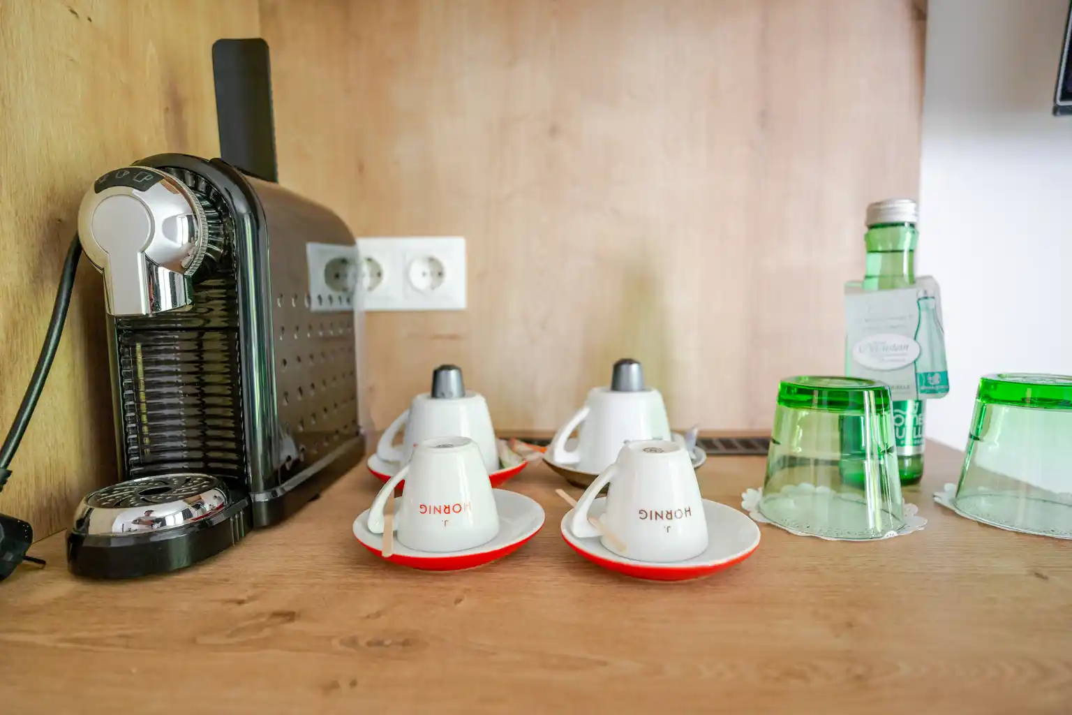 Hotel Ottenstein, Kaffeemaschine im Zimmer; FC Hotel Ottenstein