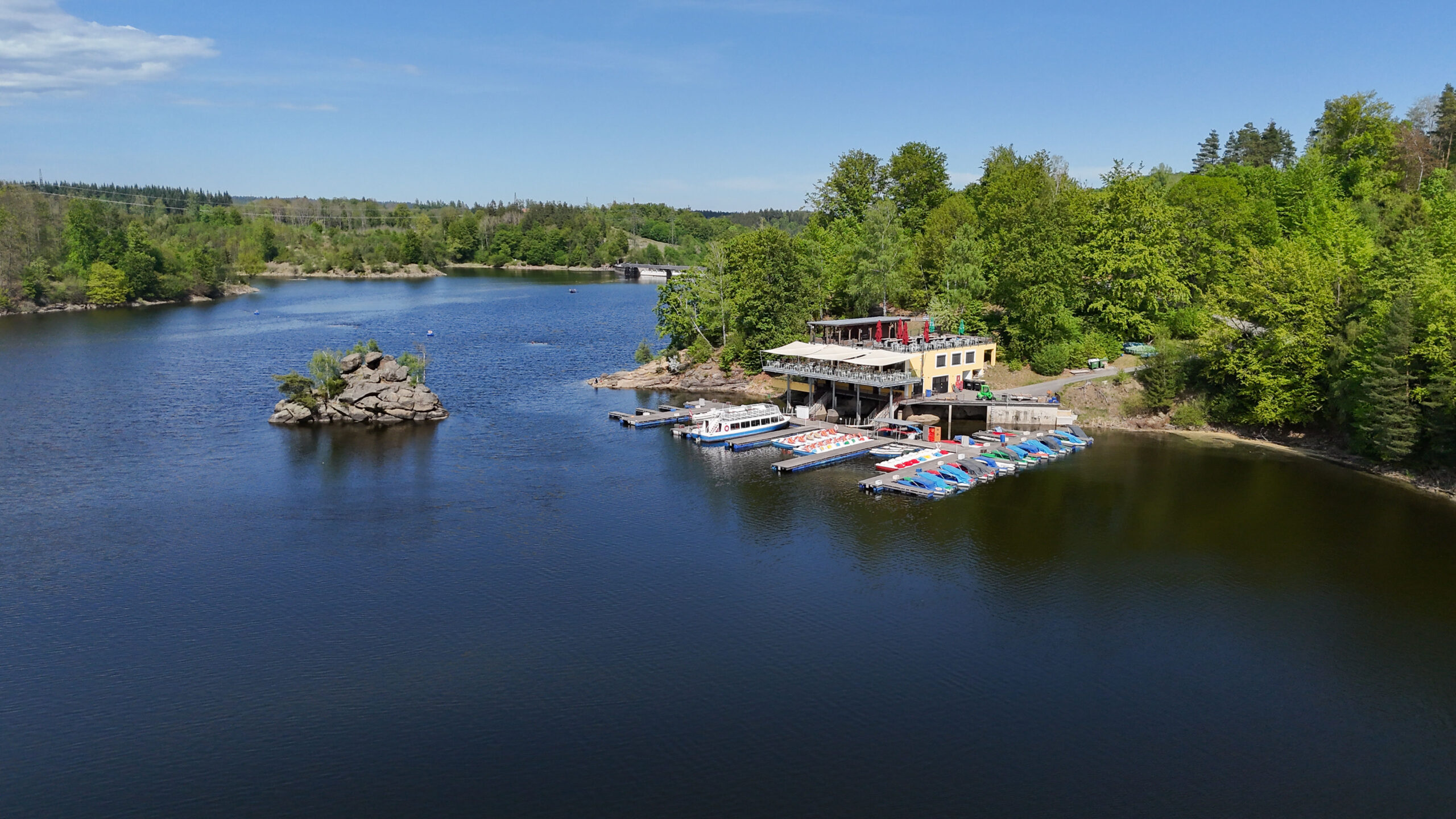 Hotel Ottenstein, Seerestaurant mit Booten u.Schiff; FC Hotel Ottenstein